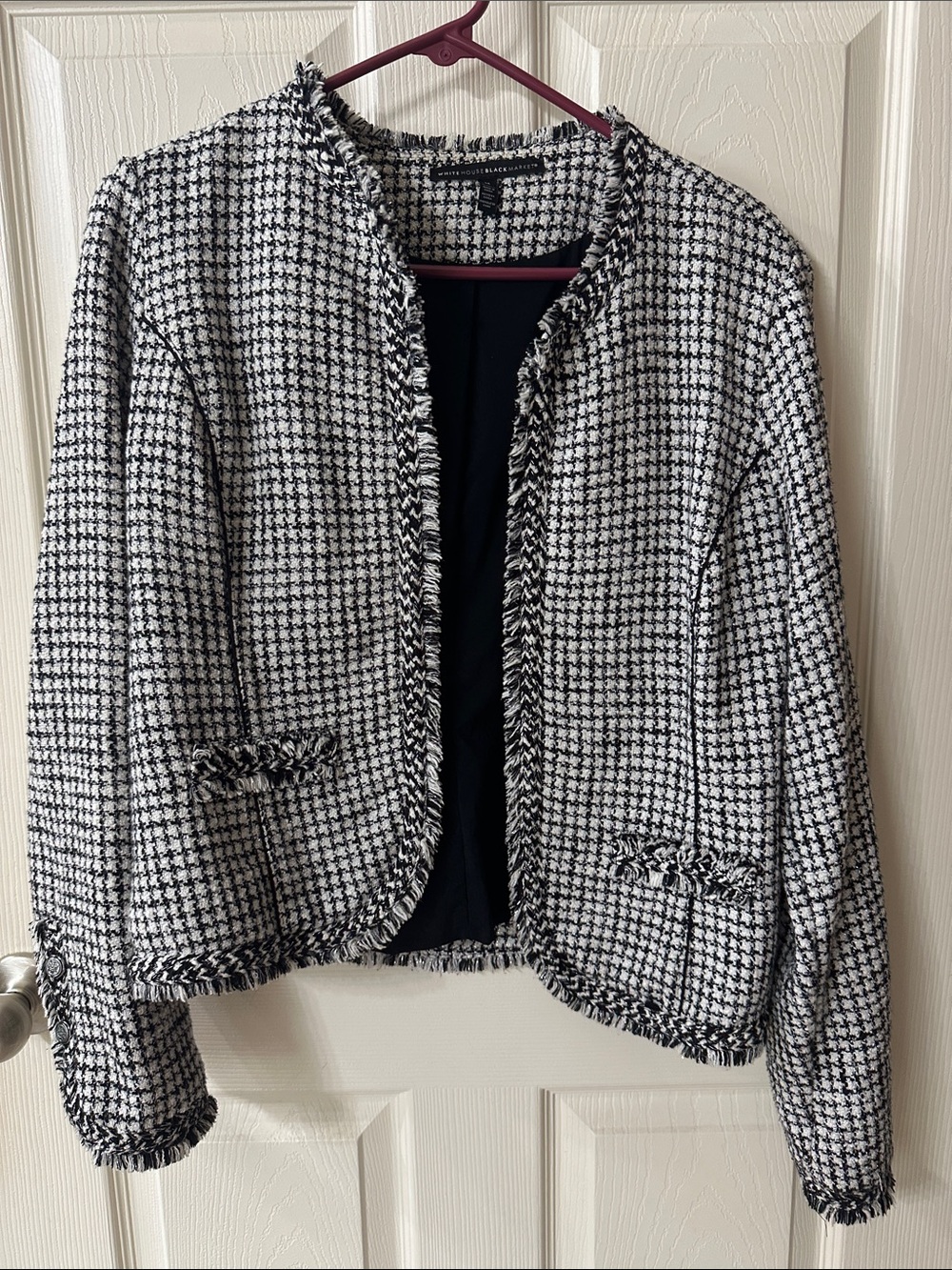 White House Black Market Black & White Houndstooth Cropped Tweed Blazer